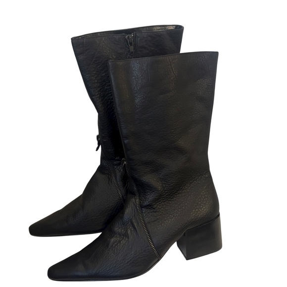 Newport News Shoes - Vintage Rare Pointy Sophisticated Black Leather Women's Boots Size 10